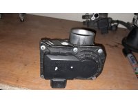 Renault Clio 1.2 dacia stepvay 1.2 gaz kelebek yedek parça