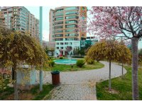 ÇUKURAMBARDA HARİKA KONUMDA ARA KAT PARK VE ŞEHİR MANZARALI 4+1 DAİRE